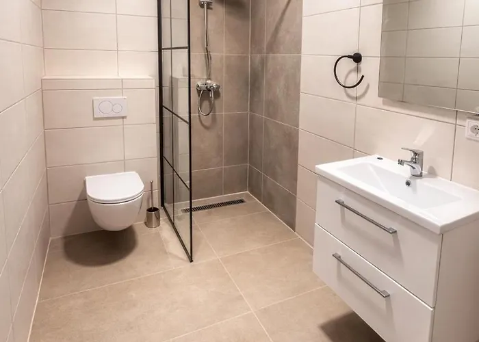 Penzion Nous Cafe & Restaurant Krumnussbaum